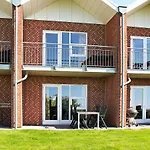 Modern Seaside Retreat - By Traum בית נופש