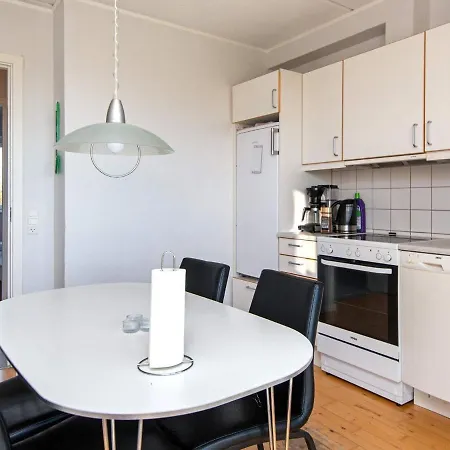 Modern Seaside Retreat - By Traum Emmerlev