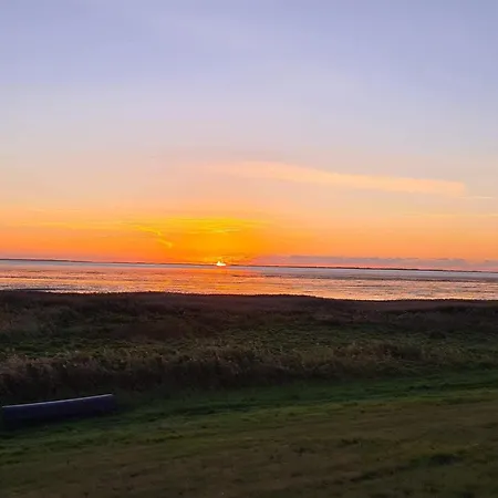 Modern Seaside Retreat - By Traum * Emmerlev