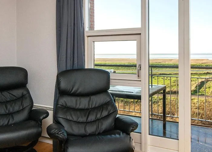 Modern Seaside Retreat - By Traum بيت للعطل