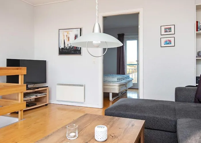 Modern Seaside Retreat - By Traum Emmerlev