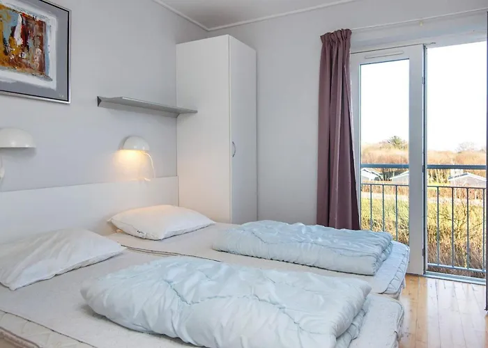 Modern Seaside Retreat - By Traum Emmerlev